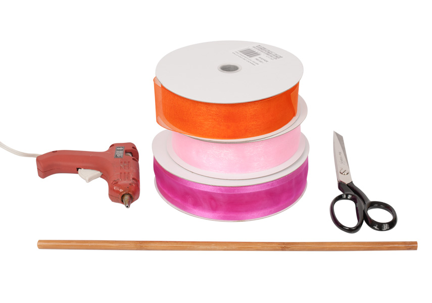 DIY How to Make a Ribbon Wand Gift Wrapping Tips